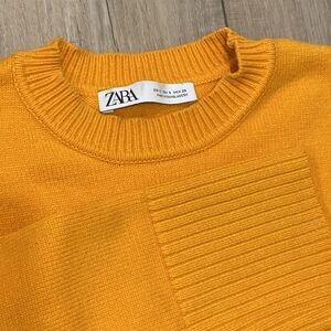 Orange crew neck knit sweater, size small